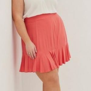 NWOT Tag Torrid Size 2 (18/20) Coral Skirt